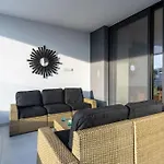 Lägenhet Beachcomber 2-bedroom In Larnaca