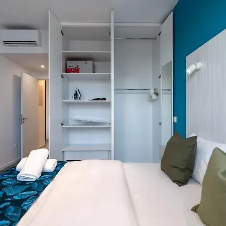 Beachcomber 2-bedroom In * Lárnaka