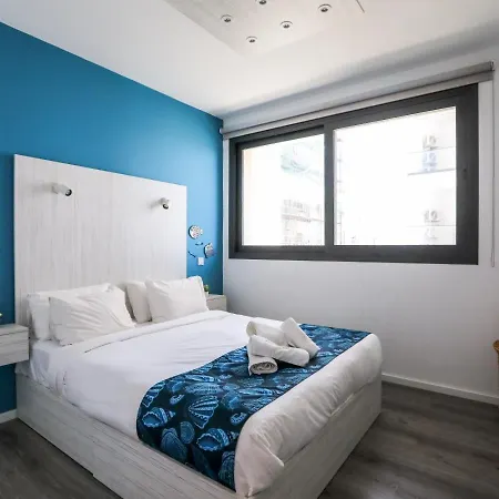 Beachcomber 2-bedroom In Lárnaka