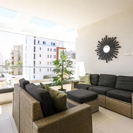 Apartman Beachcomber 2-bedroom In Lárnaka