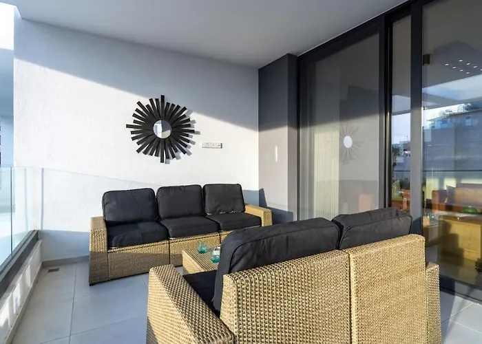 Apartamento Beachcomber 2-bedroom In Lárnaca